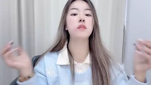 chloe-01 online show from December 22, 2024, 4:17 am