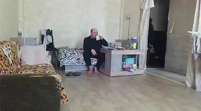 Snapshot of AgnichBan chatting on March 3, 2025, 6:20 am AgnichBan online show from March 3, 2025, 6:20 am