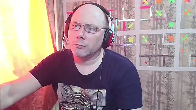 Snapshot of AgnichBan chatting on March 1, 2025, 8:13 am AgnichBan online show from March 1, 2025, 8:13 am