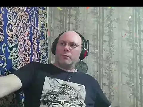 Snapshot of AgnichBan chatting on December 5, 2025, 8:13 am AgnichBan online show from December 5, 2025, 8:13 am