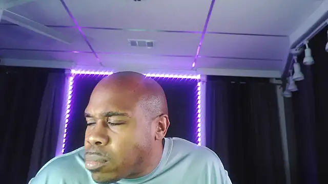 Snapshot of Dcrush17 chatting on December 13, 2024, 12:09 am Dcrush17 online show from December 13, 2024, 12:09 am