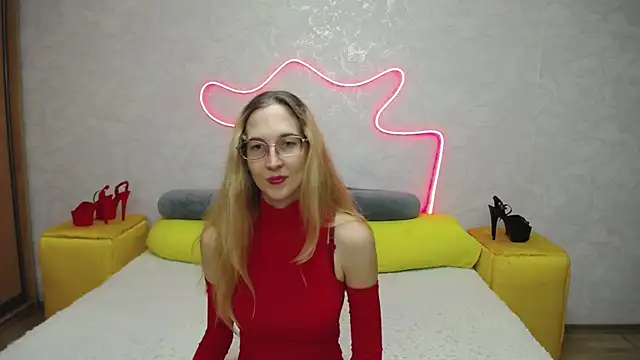 Snapshot of KlaryBrait chatting on October 10, 2025, 11:22 am KlaryBrait online show from October 10, 2025, 11:22 am