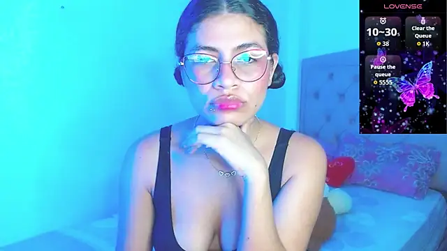 Snapshot of Cynthia_hazel chatting on September 30, 2025, 1:17 pm Cynthia hazel online show from September 30, 2025, 1:17 pm