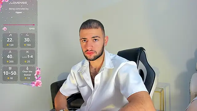 Snapshot of MaximusDick1_ chatting on July 16, 2026, 11:51 am MaximusDick1 online show from July 16, 2026, 11:51 am