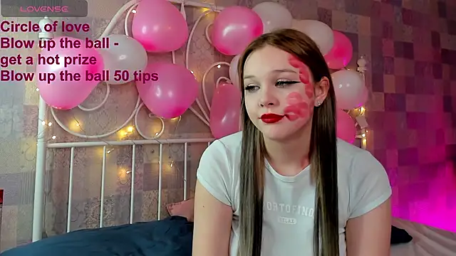 MaryShiotta online show from February 14, 2025, 9:10 pm