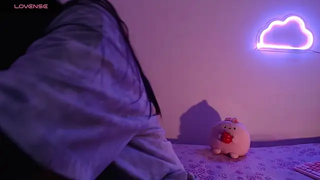 Snapshot of sofi_soft_ chatting on November 19, 2025, 7:03 pm sofi soft online show from November 19, 2025, 7:03 pm