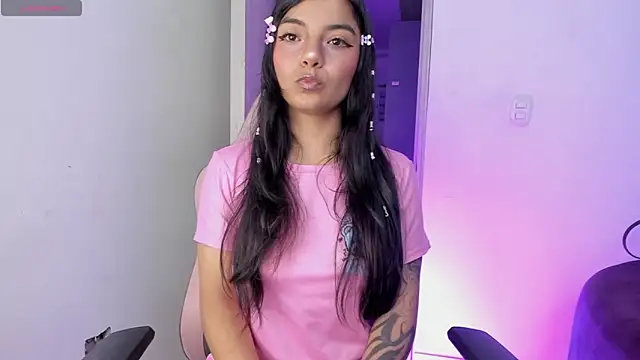 Snapshot of sofi_soft_ chatting on May 26, 2026, 1:04 am sofi soft online show from May 26, 2026, 1:04 am