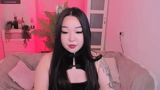 Snapshot of mei_honey_ chatting on October 10, 2025, 9:48 pm mei honey online show from October 10, 2025, 9:48 pm