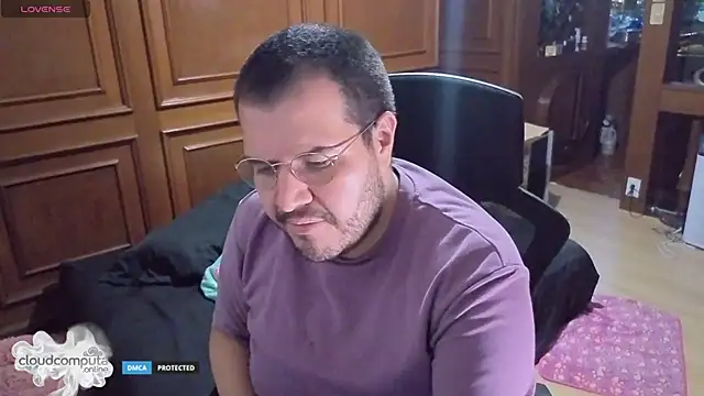 Snapshot of bearcloudcomputa chatting on April 14, 2026, 4:17 am bearcloudcomputa online show from April 14, 2026, 4:17 am