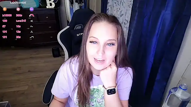 Snapshot of Brooklyn_Bee chatting on May 14, 2026, 10:12 am Brooklyn Bee online show from May 14, 2026, 10:12 am