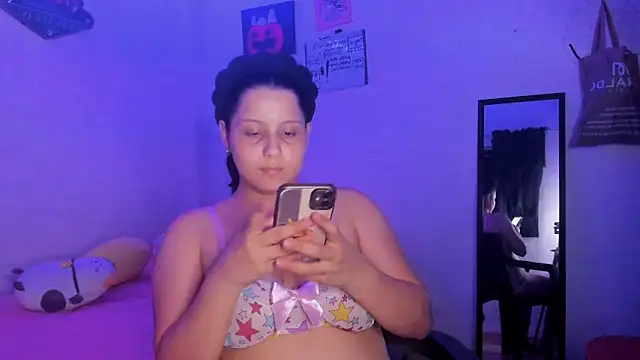 Sophie  Carter  online show from November 6, 2025, 12:03 am