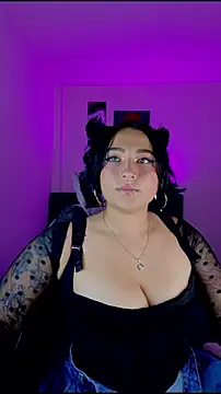 Pauilina online show from May 9, 2026, 8:45 pm