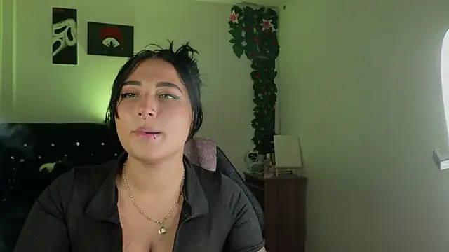 Pauilina online show from May 21, 2026, 9:45 pm