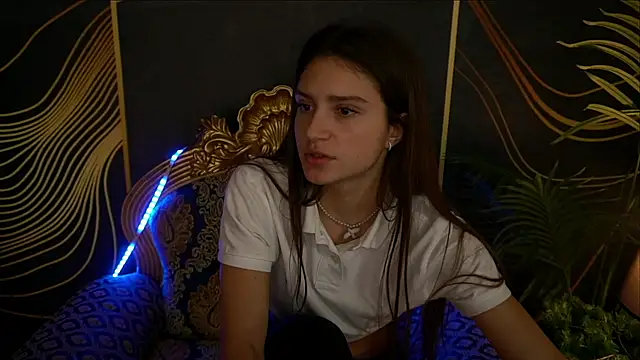 ValeryRoyale online show from February 2, 2025, 9:07 am