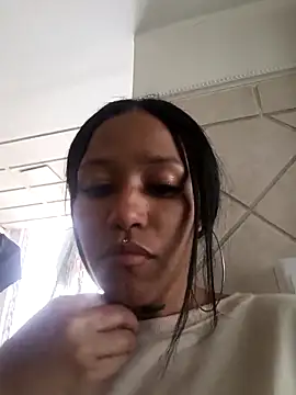 Snapshot of devi_black13_ chatting on December 25, 2024, 4:32 pm devi black13 online show from December 25, 2024, 4:32 pm