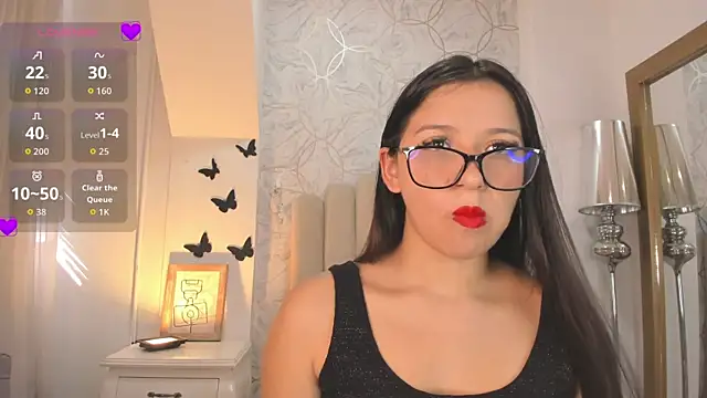 Snapshot of Foxy200__ chatting on July 24, 2026, 8:05 pm Foxy200 online show from July 24, 2026, 8:05 pm
