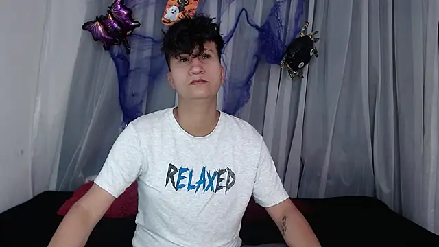 Snapshot of Im_Milan_Rs chatting on October 15, 2025, 3:16 am Im Milan Rs online show from October 15, 2025, 3:16 am