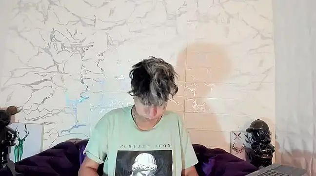 Snapshot of Im_Milan_Rs chatting on March 14, 2025, 1:59 am Im Milan Rs online show from March 14, 2025, 1:59 am