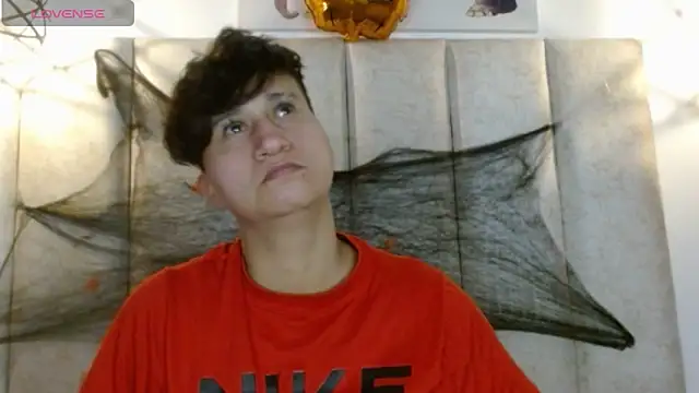 Snapshot of Im_Milan_Rs chatting on October 17, 2025, 4:16 am Im Milan Rs online show from October 17, 2025, 4:16 am