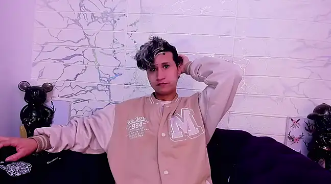 Snapshot of Im_Milan_Rs chatting on March 20, 2025, 4:07 am Im Milan Rs online show from March 20, 2025, 4:07 am