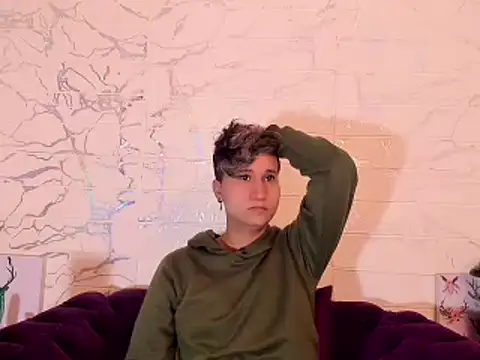 Snapshot of Im_Milan_Rs chatting on March 13, 2025, 7:20 am Im Milan Rs online show from March 13, 2025, 7:20 am