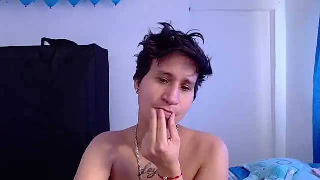 Snapshot of Im_Milan_Rs chatting on June 1, 2026, 1:33 pm Im Milan Rs online show from June 1, 2026, 1:33 pm