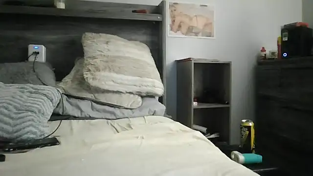 Snapshot of Edward_LongCock chatting on December 10, 2024, 4:13 am Edward LongCock online show from December 10, 2024, 4:13 am