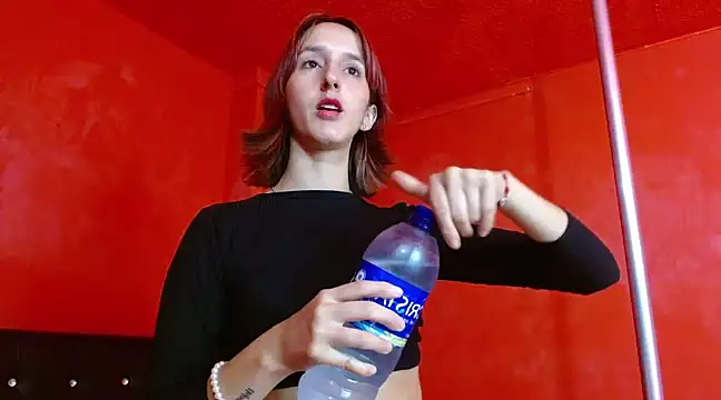 Ambar Roux  online show from March 4, 2025, 1:38 pm