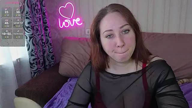 KellyCrystall online show from April 8, 2026, 2:24 am