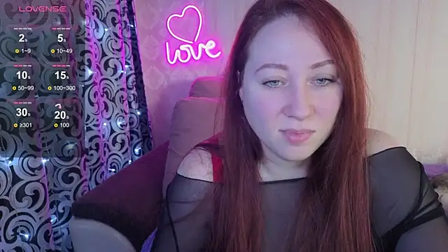 Snapshot of KellyCrystall chatting on December 21, 2025, 7:21 am KellyCrystall online show from December 21, 2025, 7:21 am