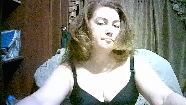 Madame-Butterfly online show from November 19, 2025, 10:32 pm