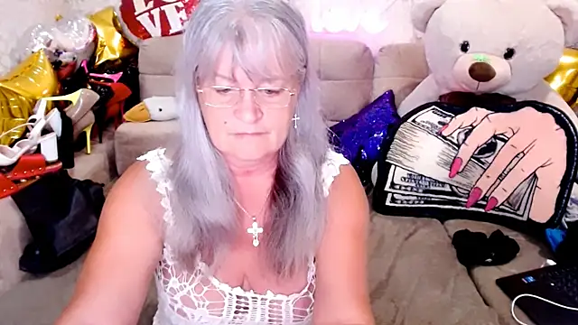 Snapshot of SiberiabBerry chatting on July 14, 2026, 1:06 pm SiberiabBerry online show from July 14, 2026, 1:06 pm