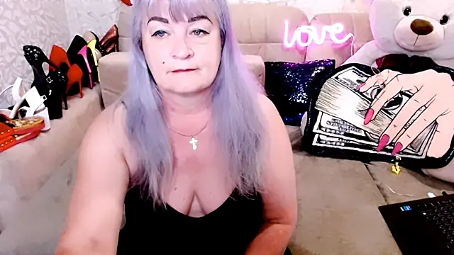 SiberiabBerry online show from May 6, 2026, 1:31 am