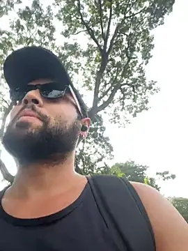 Snapshot of Gasc_1992 chatting on November 4, 2025, 5:50 pm Gasc 1992 online show from November 4, 2025, 5:50 pm