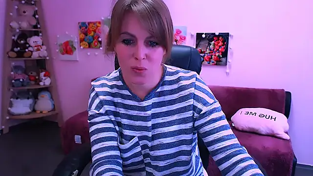 Snapshot of Hot_Milady chatting on March 4, 2026, 8:11 am Hot Milady online show from March 4, 2026, 8:11 am