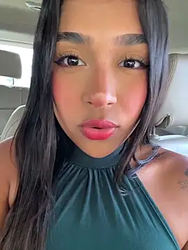 Snapshot of Mariangel_11 chatting on June 3, 2026, 2:33 pm Mariangel 11 online show from June 3, 2026, 2:33 pm