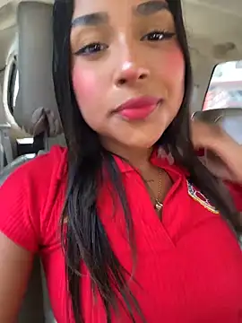 Snapshot of Mariangel_11 chatting on June 12, 2026, 2:26 pm Mariangel 11 online show from June 12, 2026, 2:26 pm