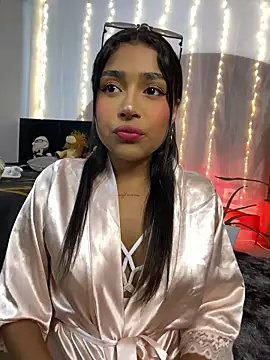 Snapshot of Mariangel_11 chatting on June 9, 2026, 2:18 pm Mariangel 11 online show from June 9, 2026, 2:18 pm