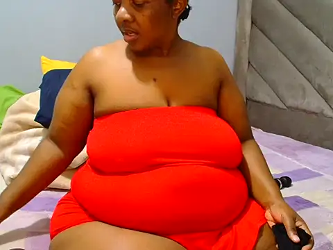 Snapshot of Hips2seyy86 chatting on December 2, 2025, 8:32 pm Hips2seyy86 online show from December 2, 2025, 8:32 pm