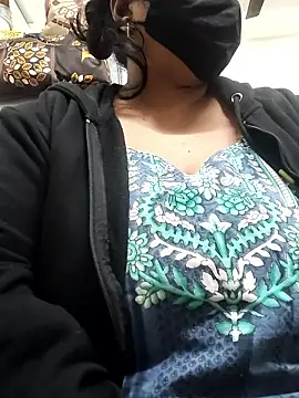 Snapshot of zeepe19 chatting on January 7, 2026, 12:54 pm zeepe19 online show from January 7, 2026, 12:54 pm