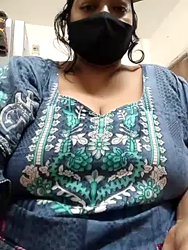 Snapshot of zeepe19 chatting on November 30, 2025, 7:25 pm zeepe19 online show from November 30, 2025, 7:25 pm