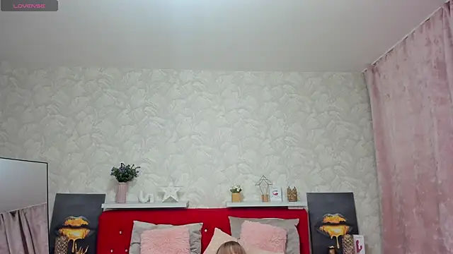 KattyPeachX online show from April 30, 2026, 1:12 am