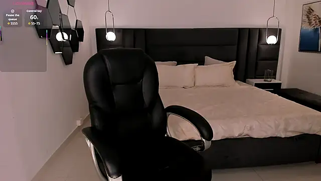 Snapshot of ValeriaRoldanX chatting on October 29, 2025, 3:27 am ValeriaRoldanX online show from October 29, 2025, 3:27 am