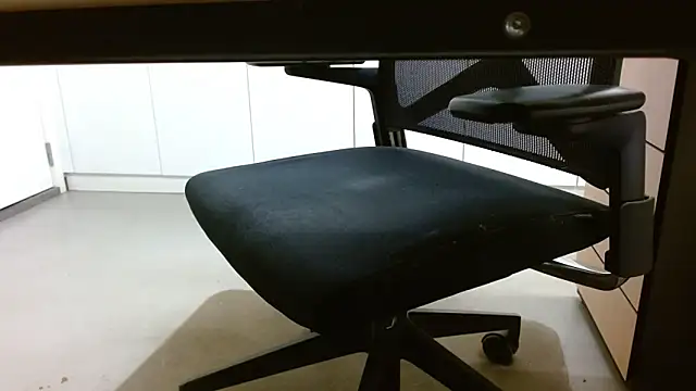 lovewalknaked online show from December 5, 2025, 4:38 pm