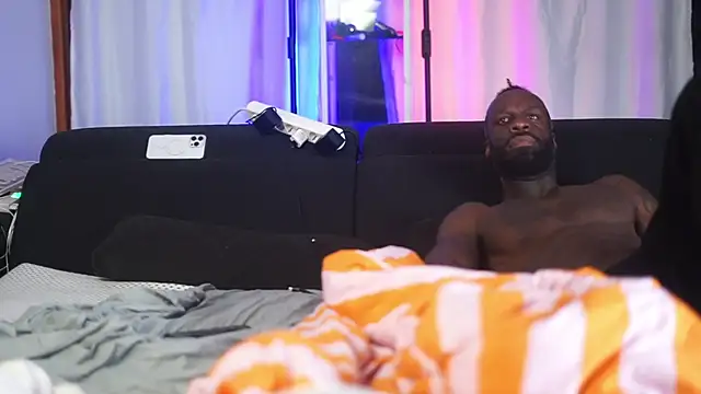 Snapshot of MacTroy chatting on October 10, 2025, 8:09 pm MacTroy online show from October 10, 2025, 8:09 pm