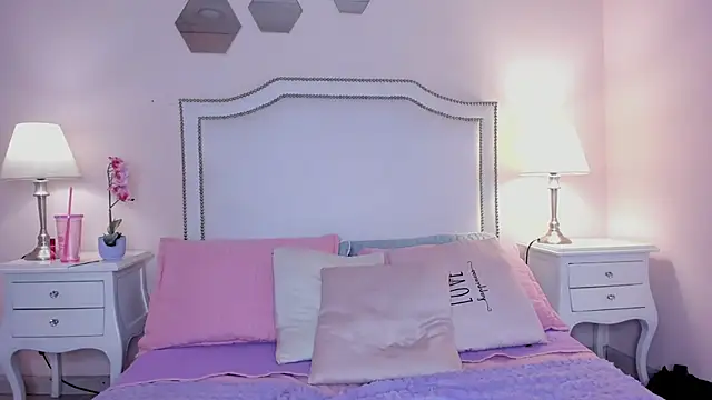 Snapshot of KIMAPRIL chatting on November 11, 2025, 8:03 pm KIMAPRIL online show from November 11, 2025, 8:03 pm