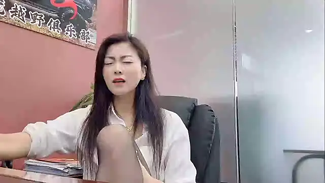 QianF-666 online show from October 12, 2025, 2:57 am