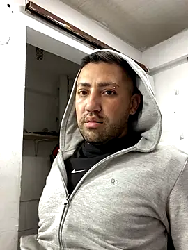 Snapshot of JuanZapata33 chatting on October 17, 2025, 10:11 pm JuanZapata33 online show from October 17, 2025, 10:11 pm