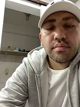 Snapshot of JuanZapata33 chatting on October 7, 2025, 11:06 pm JuanZapata33 online show from October 7, 2025, 11:06 pm