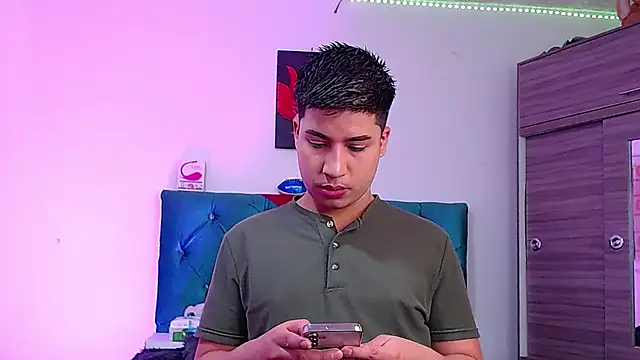 Snapshot of Randy_horny chatting on February 5, 2026, 5:09 pm Randy horny online show from February 5, 2026, 5:09 pm